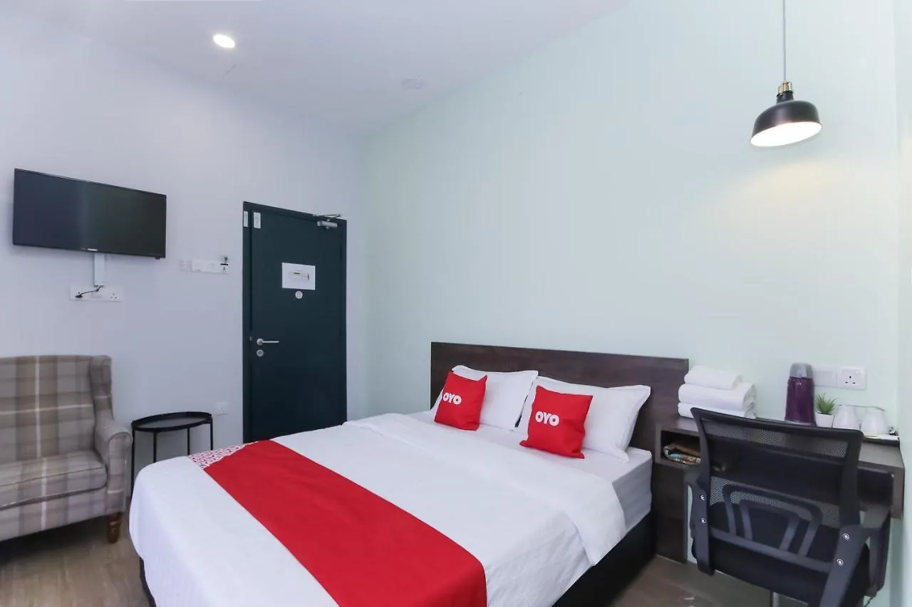 Oyo 90399 Green Home Hotel Syariah Sepang